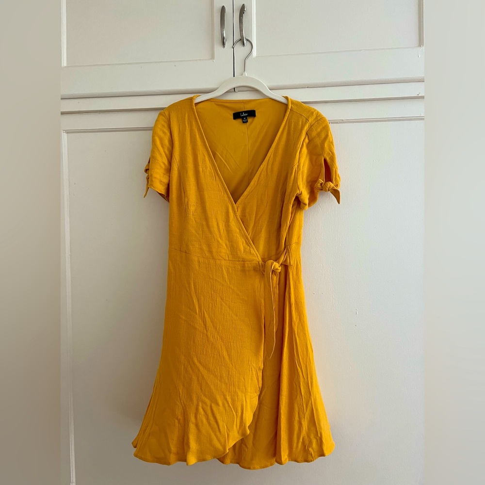 Lulu’s Yellow Tie-Sleeve Wrap Dress